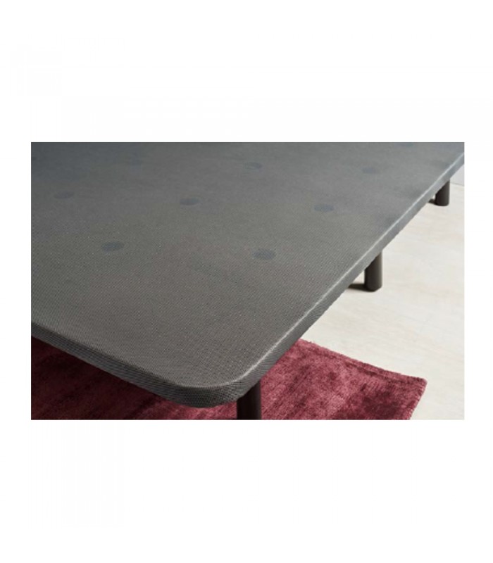 Detalle de perforaciones para transpiración